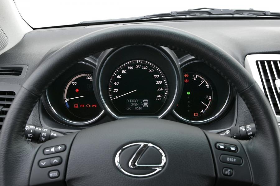  Lexus RX400h 2006 года  (фото 29 из 272)